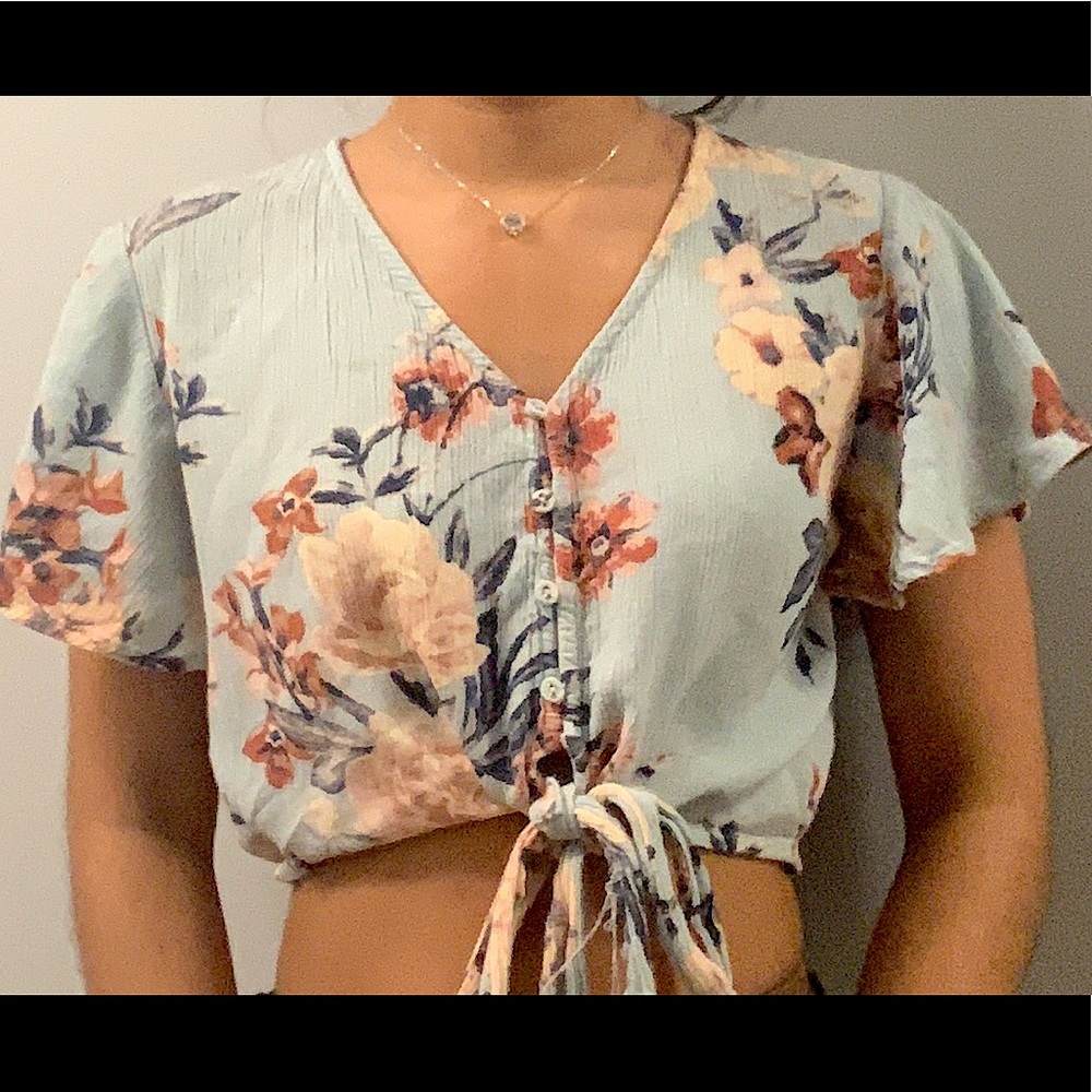 Button-up tie front cropped floral top